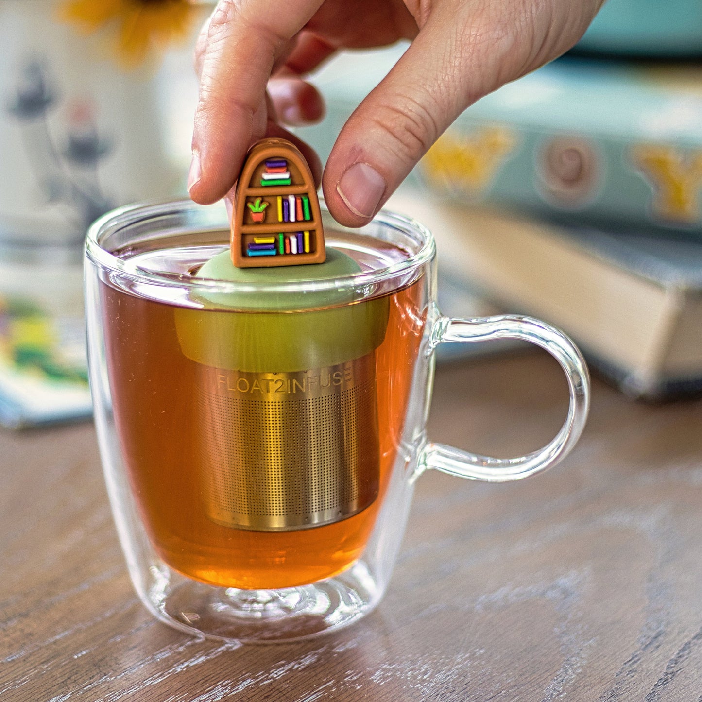Floating Plant Bookshelf Tea Infuser